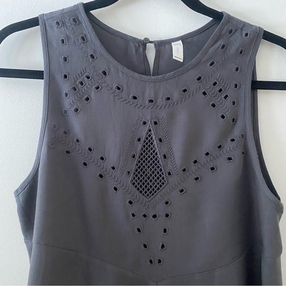Eyelet tank top - size small - Picture 1 of 5